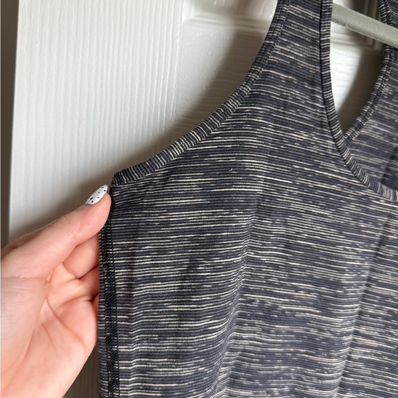 LULULEMON Cool Racerback Tank Top Gray Wee Are From Space W1F26S Striped Sz 8 - Picture 6 of 8